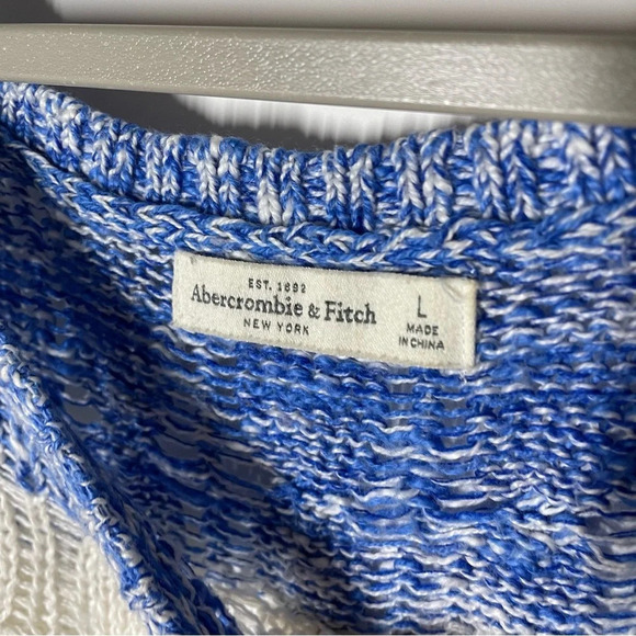 Abercrombie & Fitch Blue and White Stripe Cropped Knit Sweater Size Large - Picture 2 of 6